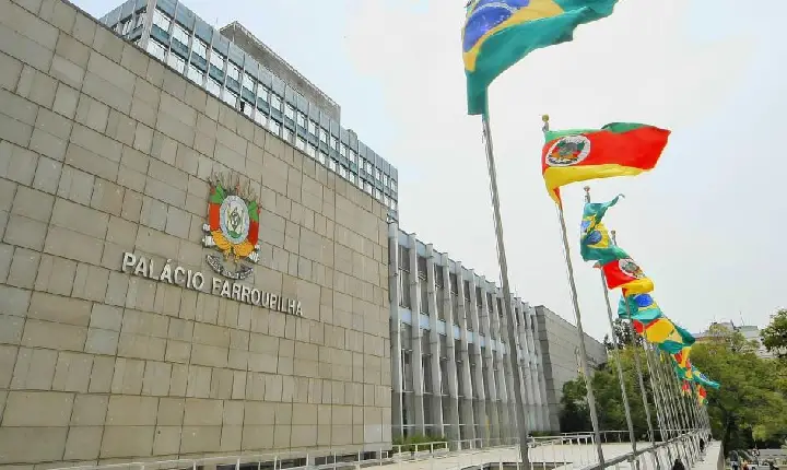 Assembleia do Estado aprova a contratação de dois mil servidores para educação