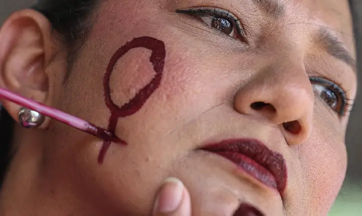 Aumentam agressões políticas em mês de luta contra violência à mulher