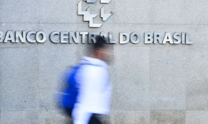 Copom avalia indicadores econômicos e decide sobre Selic