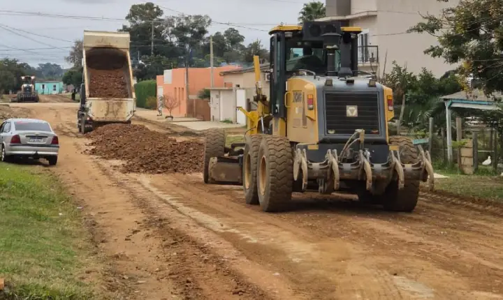 Fim de semana foi de recuperação de vias urbanas em vários bairros de Bagé