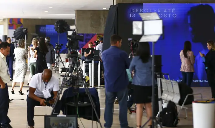 Fórum pede compromisso de candidatos com comunicação democrática
