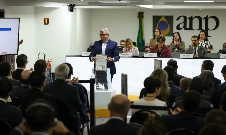 Maior leilão do pré-sal termina com sete dos 13 blocos arrematados