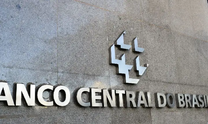 Mercado financeiro reduz previsão da inflação para 5% este ano