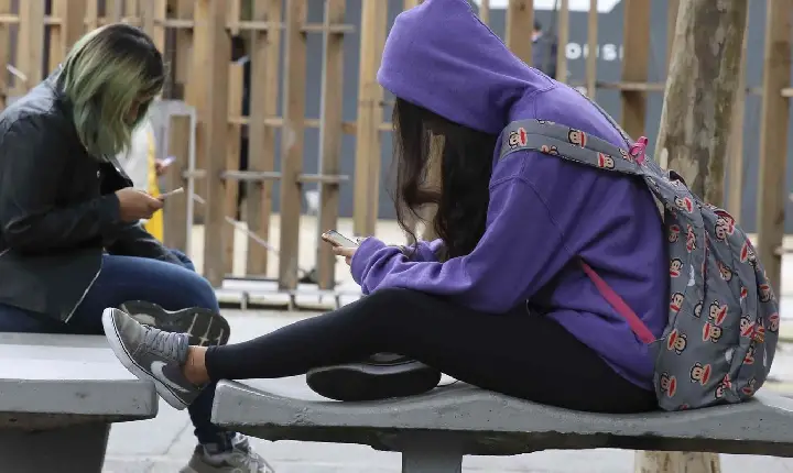 Na era da IA, inclusão digital deve ser crítica, defende educadora