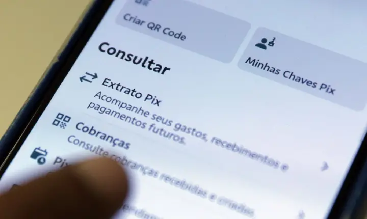 Número de transações com Pix caem 10% após proibição de bets