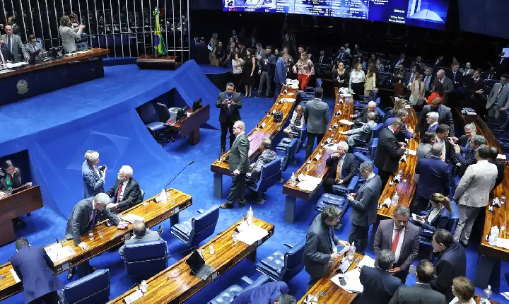 PL elege 19 senadores e soma 28; MDB conquista sete vagas e PT, seis