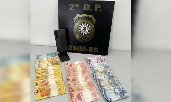 Polícia recupera celular furtado e apreende dinheiro do tráfico em Bagé