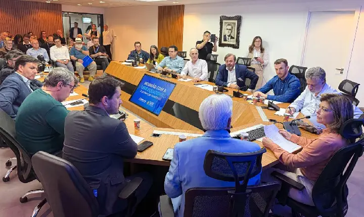 Reunião de comitiva na Assembleia Legislativa faz cobranças ao presidente da Equatorial