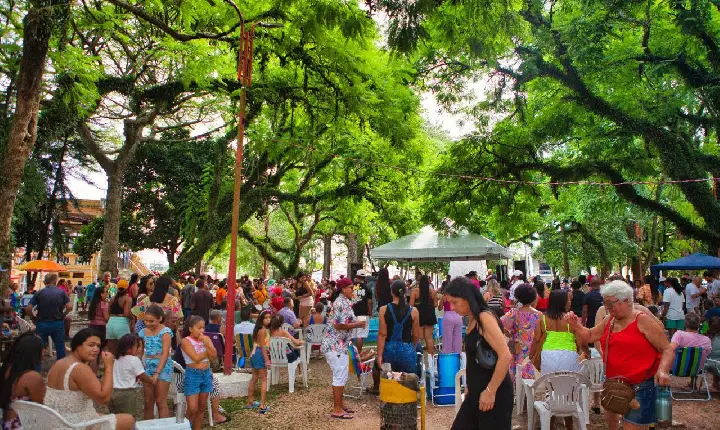 Samba na Praça movimenta o fim de semana de carnaval em Bagé
