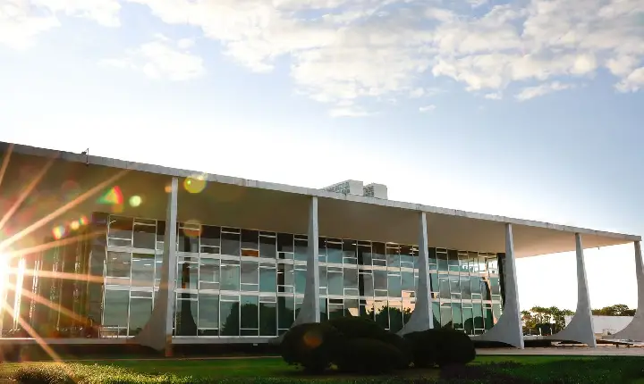 STF deve julgar revisão da condenação de Bolsonaro após eleições 