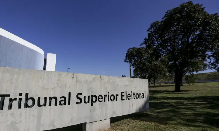 TSE manda suspender site que oferece criptomoedas por apoio a Flávio