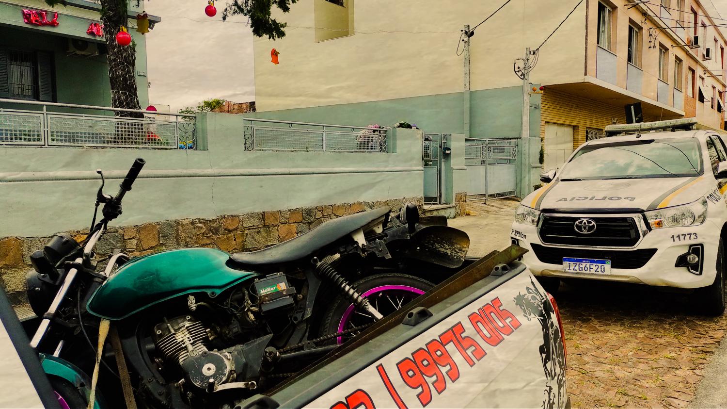 Brigada militar recupera moto furtada de depósito