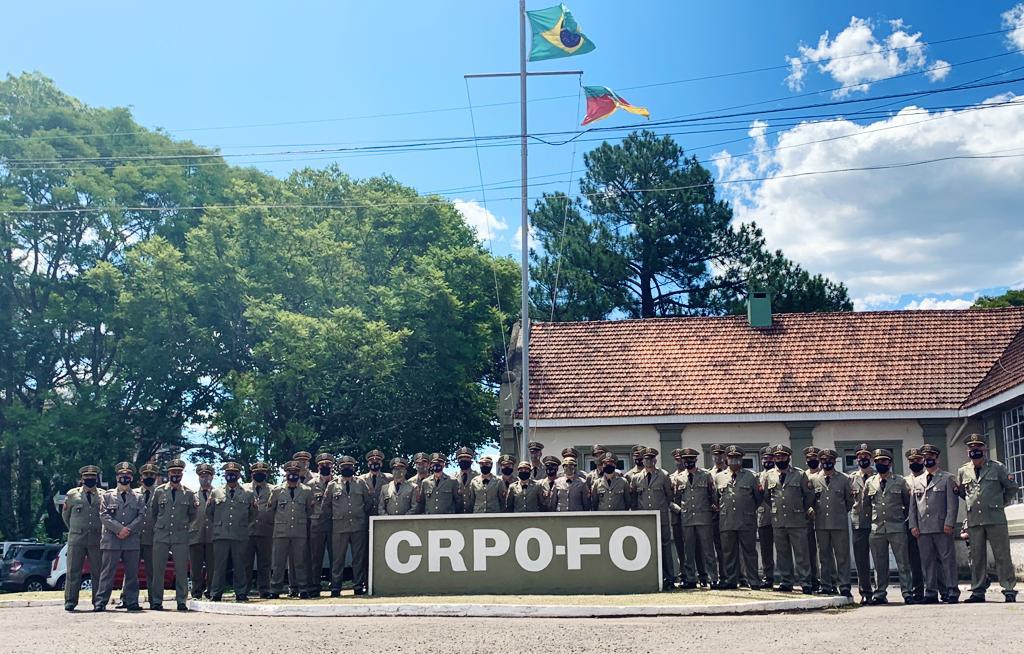 Novos oficiais e sargentos são recepcionados pelo comando regional da BM