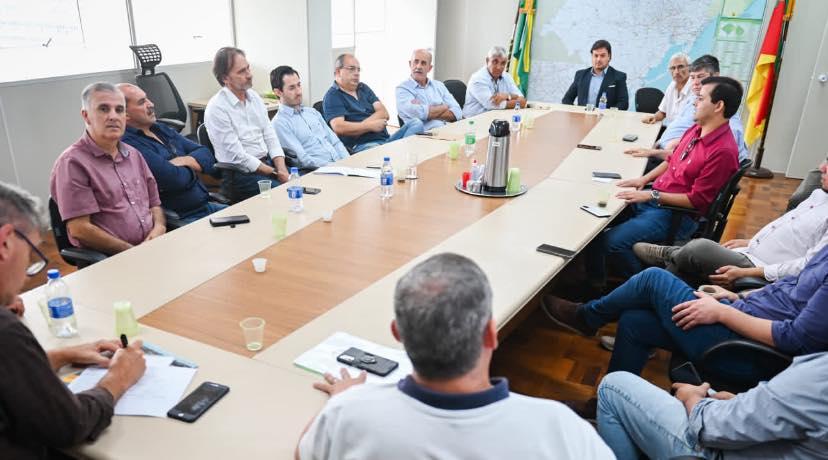 Estrada Bagé - Lavras do Sul - Secretário de Lavras se reúne com lideranças regionais em POA