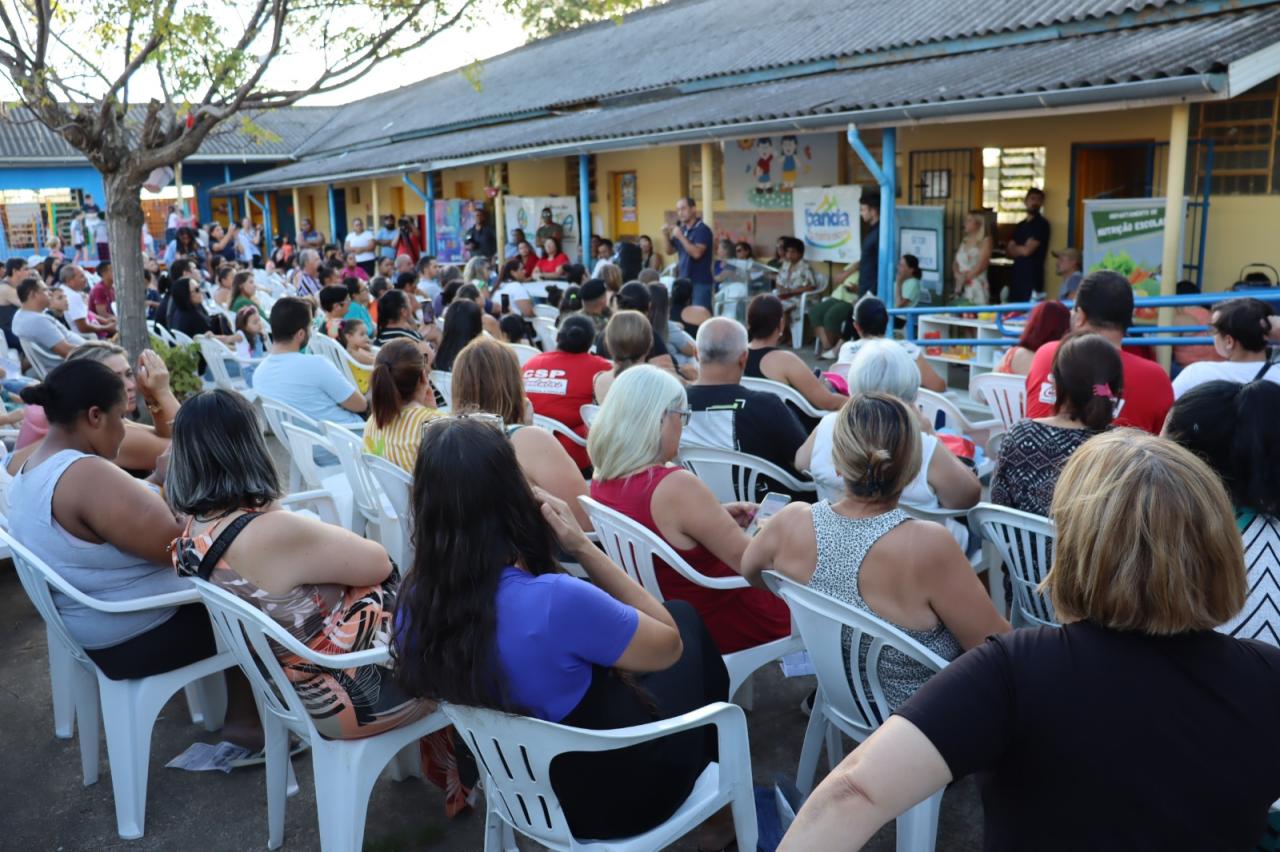 Reunião com comunidade escolar esclarece dúvidas sobre funcionamento da escola Mascarenhas de Moraes