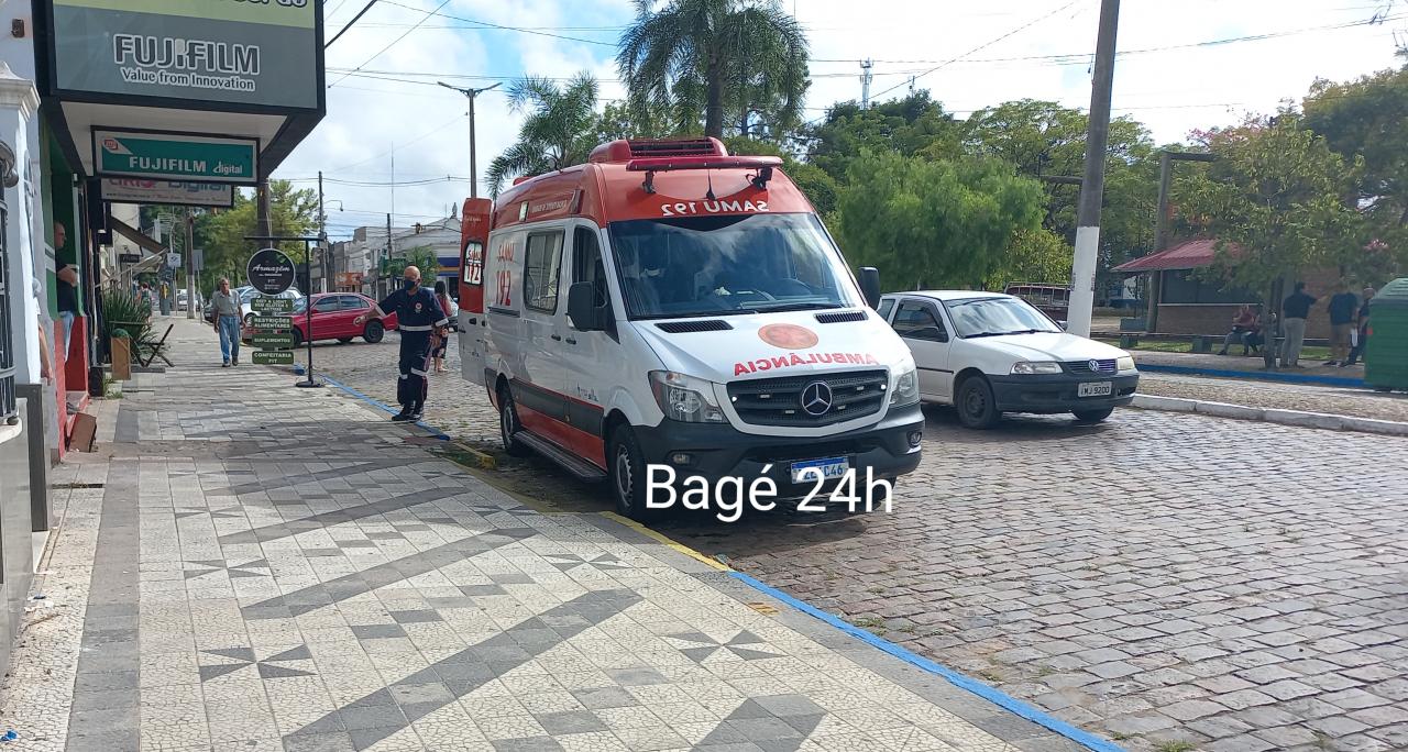 Trabalhador cai de escada e é atendido pelo Samu