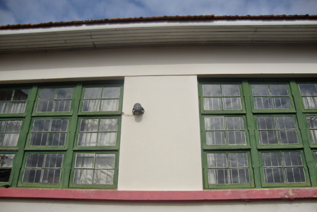 Vereadora apresenta projeto para substituir sirenes das escolas em prol de crianças com TEA