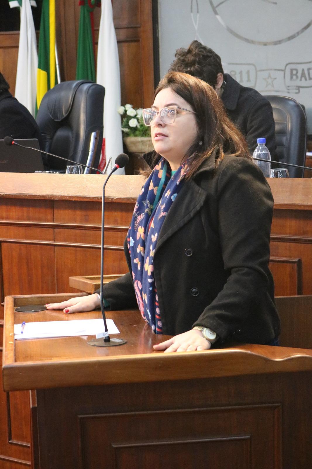Vereadora propõe prioridade para filhos de mães solo nas vagas de creches e escolas municipais
