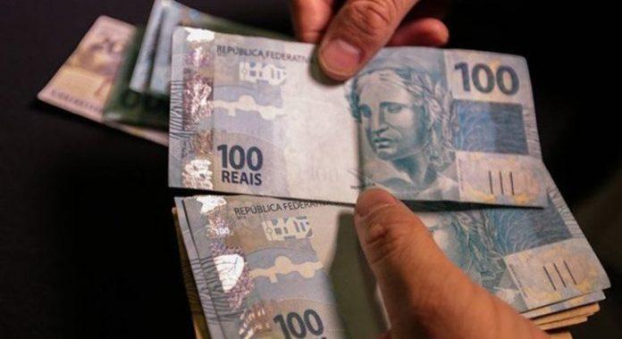 Governo ainda não definiu se vai aumentar o salário mínimo