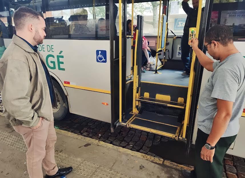 Governo Municipal fiscaliza transporte público urbano