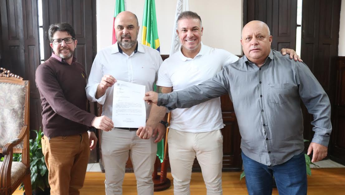 Município recebe emenda para pavimentação e saúde