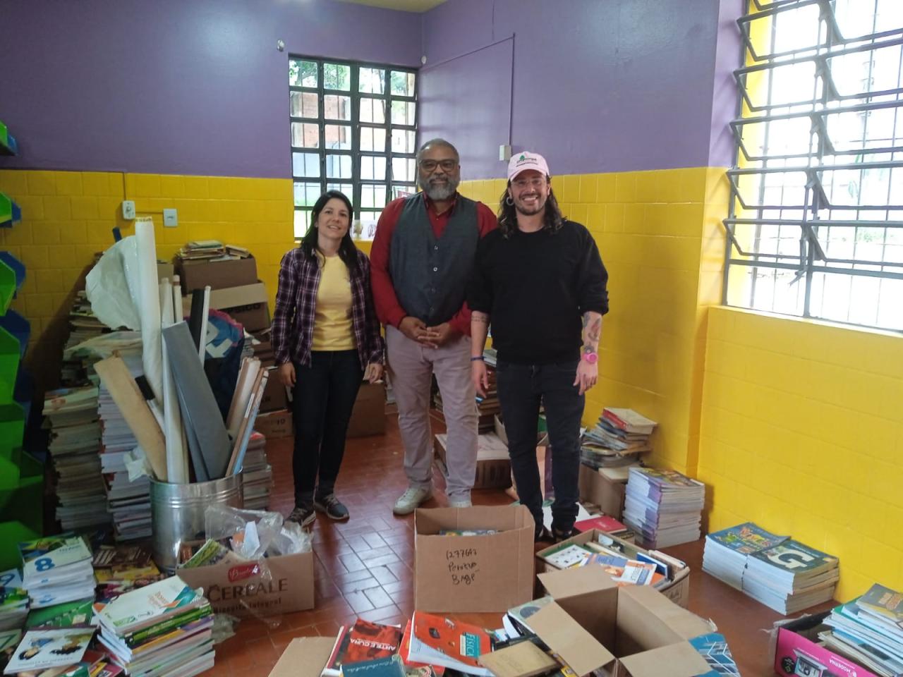 Reitor da Unipampa visita Escola Luiz Mércio Teixeira e sela parceria