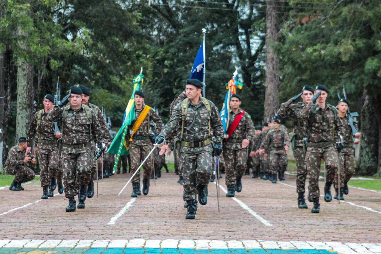 25º GAC comemora 192 anos de criação e 135 anos de sede em Bagé