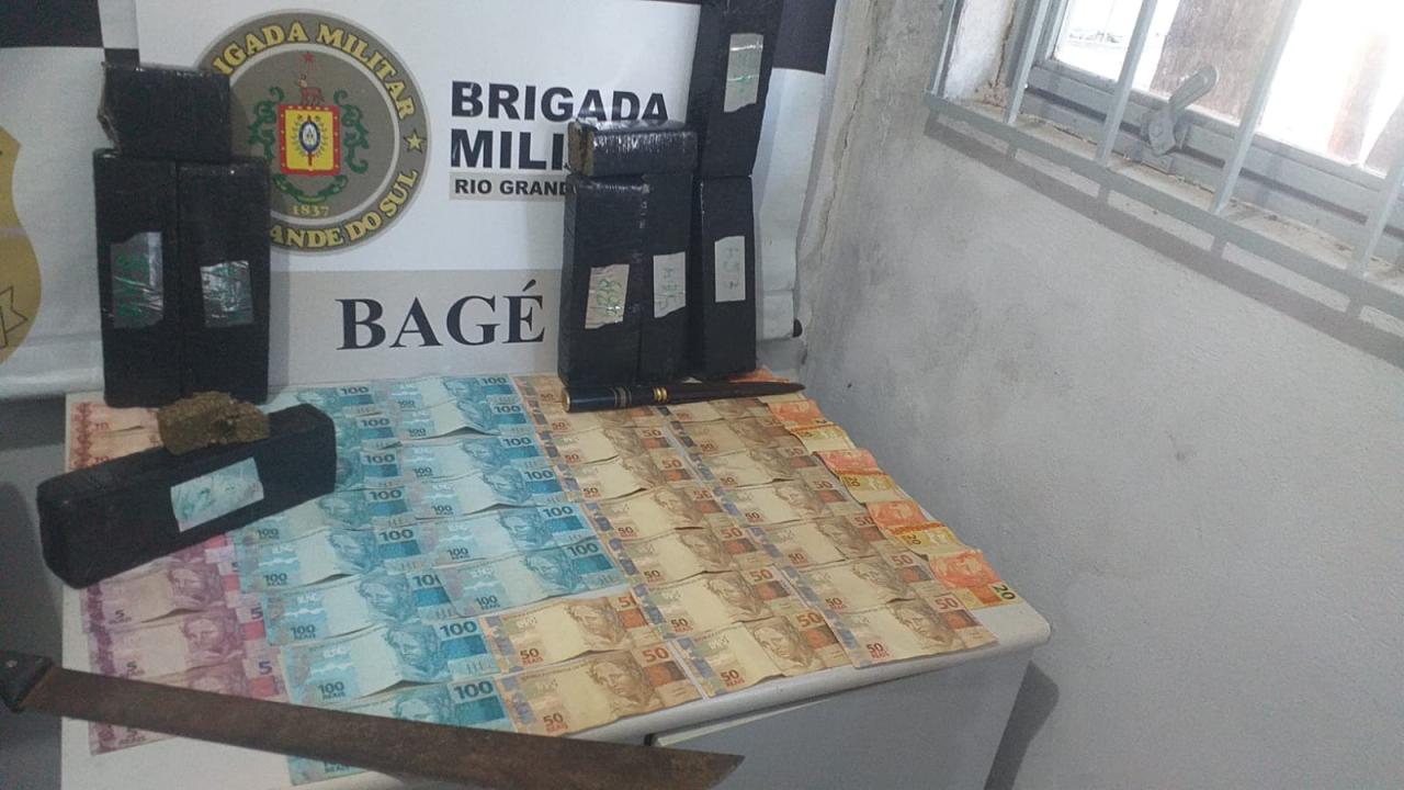 Após fuga e confronto, homem é preso no bairro Passo das Pedras