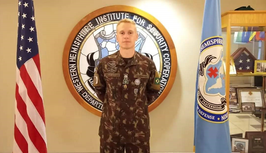 Militar do 3º RC MEC conclui curso nos EUA em primeiro lugar