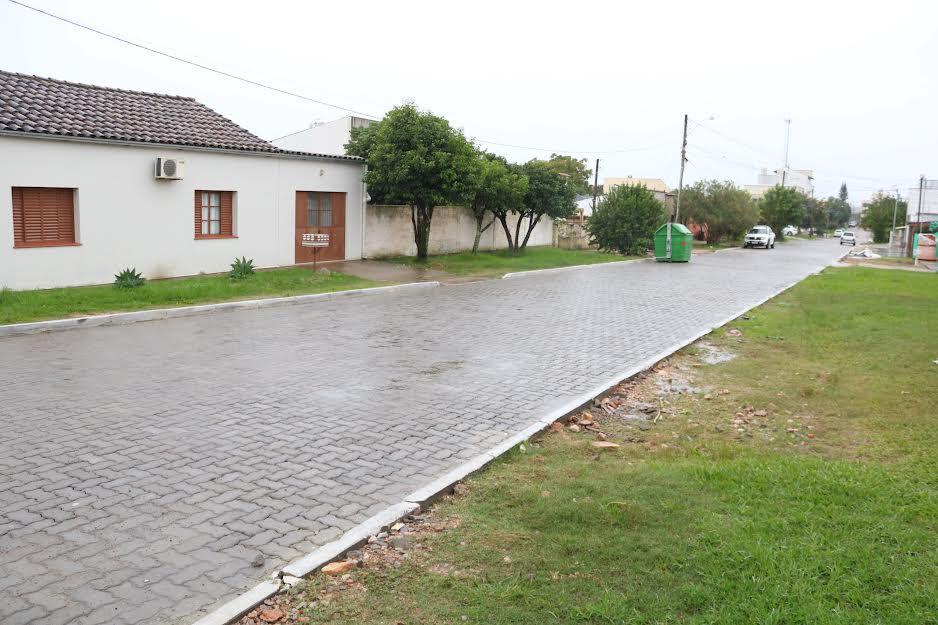 Pavimentação da Rua 21 de Junho no Bairro Getúlio Vargas é inaugurada