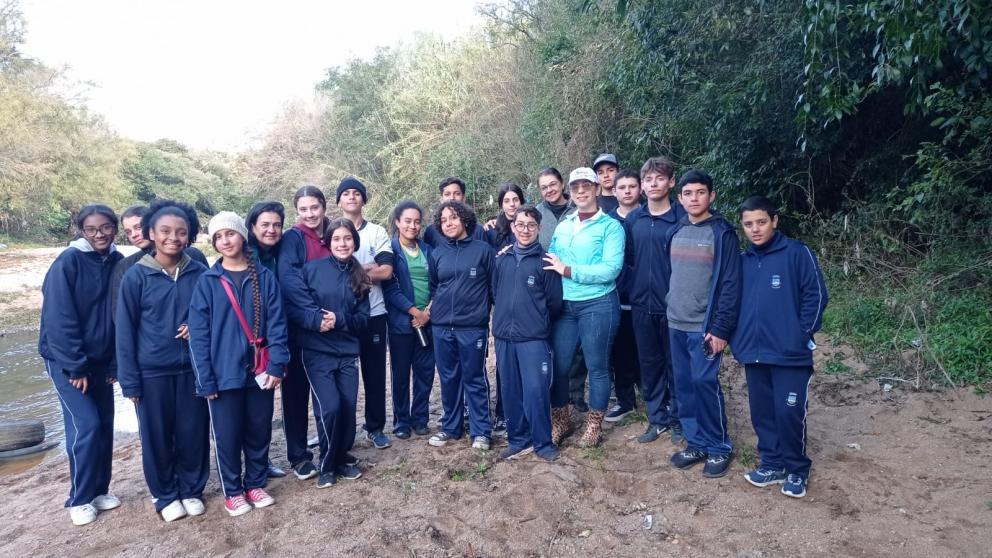 Estudantes Participam de Trilha Ecológica no Parque Natural do Pampa