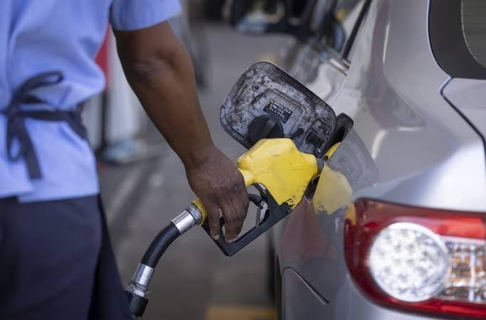 Petrobras reduz o preço do litro da gasolina para as distribuidoras