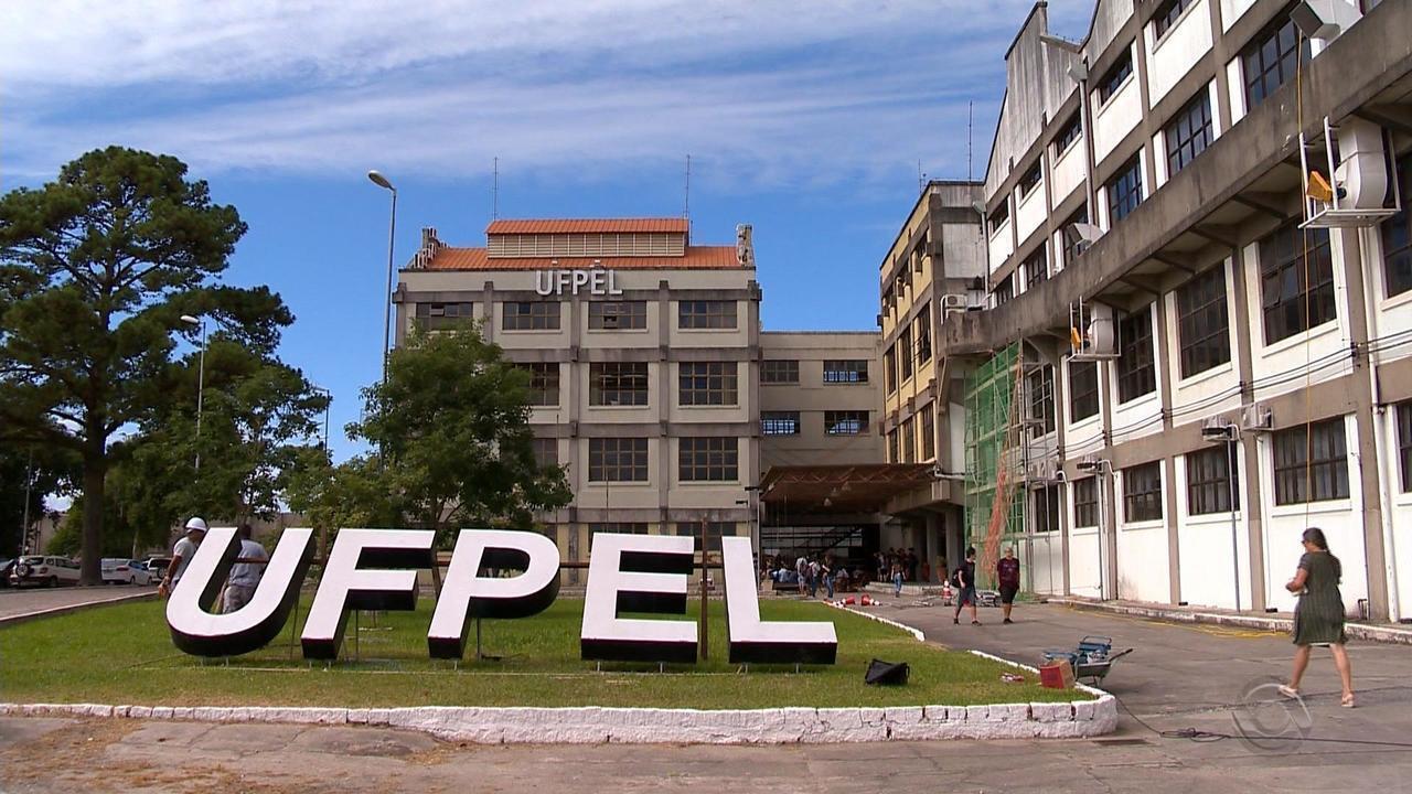 UFPEL concede título de Doutor Honoris Causa a Pepe Mujica