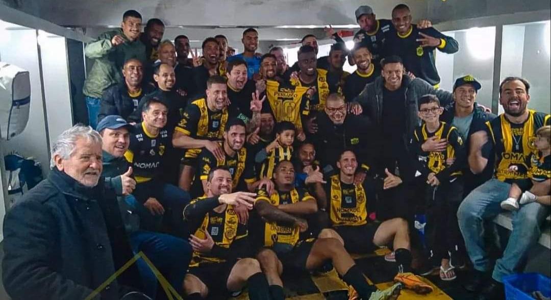 Bagé vence no estádio Pedra Moura