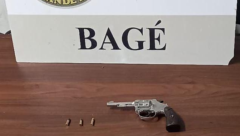Brigada Militar apreende indivíduo por porte ilegal de arma de fogo em Bagé