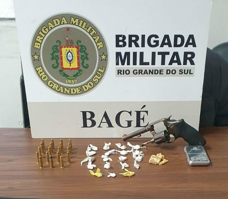 Brigada Militar efetua apreensão de menor por tráfico de drogas e porte ilegal de arma de fogo