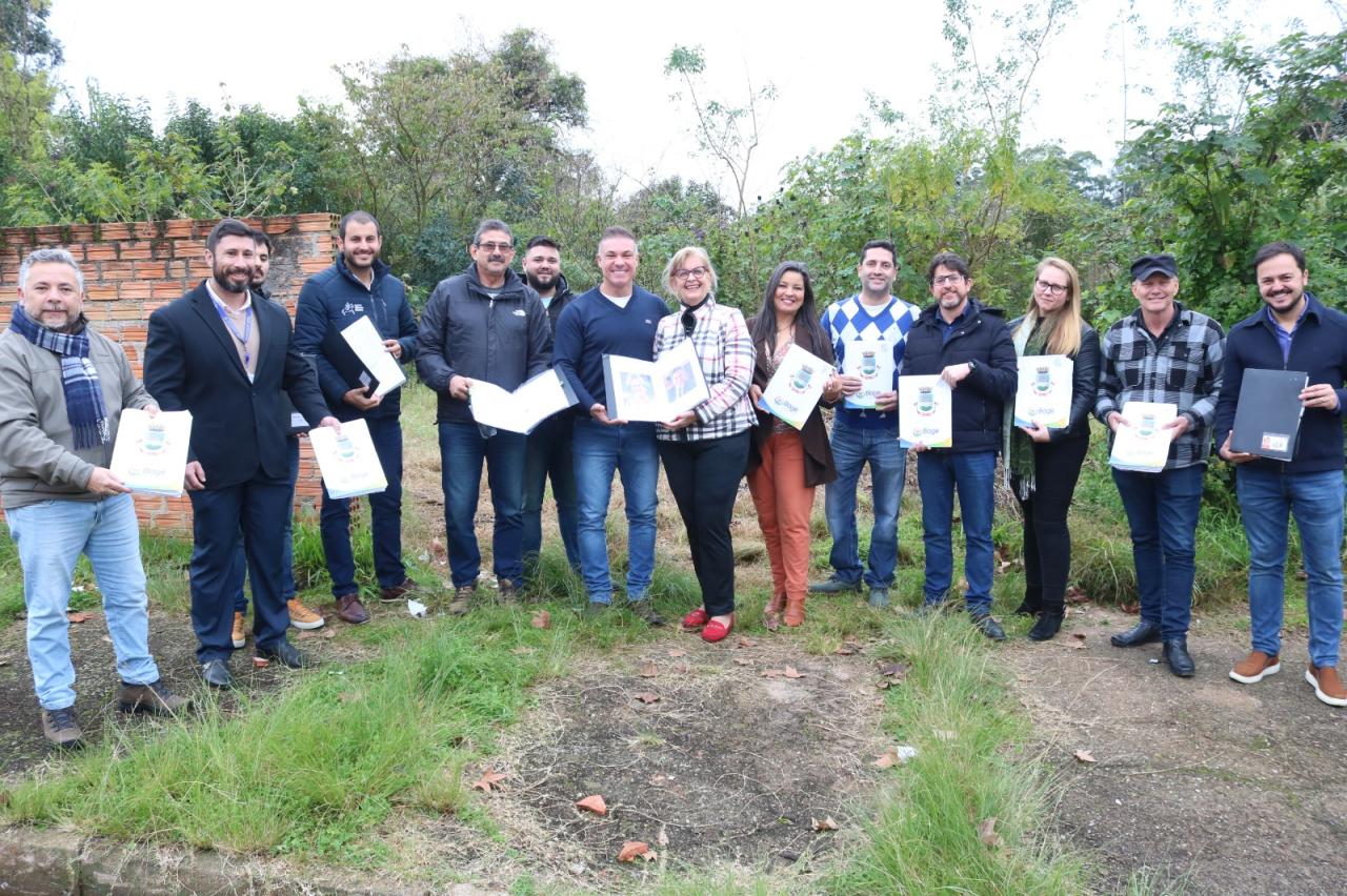 Empresa que vai construir sede do IGP de Bagé visita terreno da construção