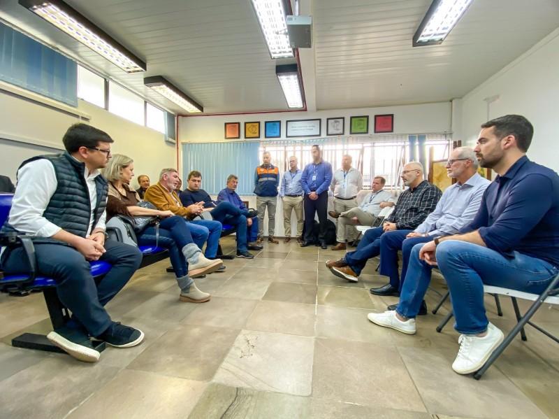 Governador se reúne com prefeitos da Região Sul e direção da CEEE Equatorial