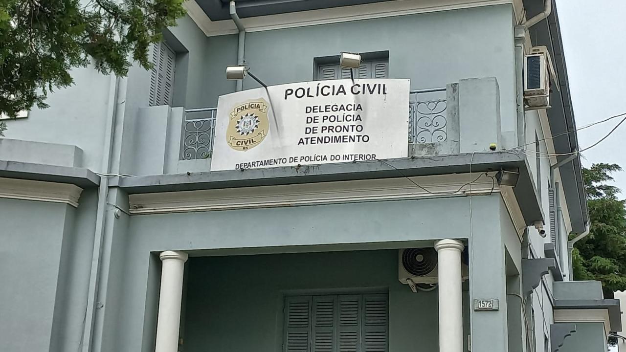 Dois indivíduos em moto fazem novo assalto a pedestre