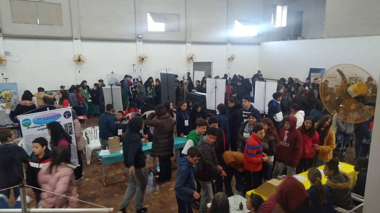 Segunda edição da Feira Municipal de Ciências de Bagé tem recorde em número de trabalhos
