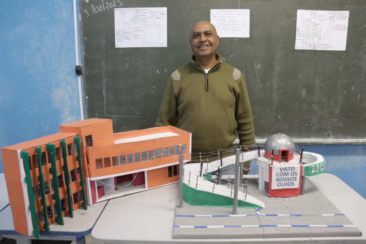 Aluno da EJA da rede municipal é destaque na segunda etapa da Feira de Ciências de Bagé