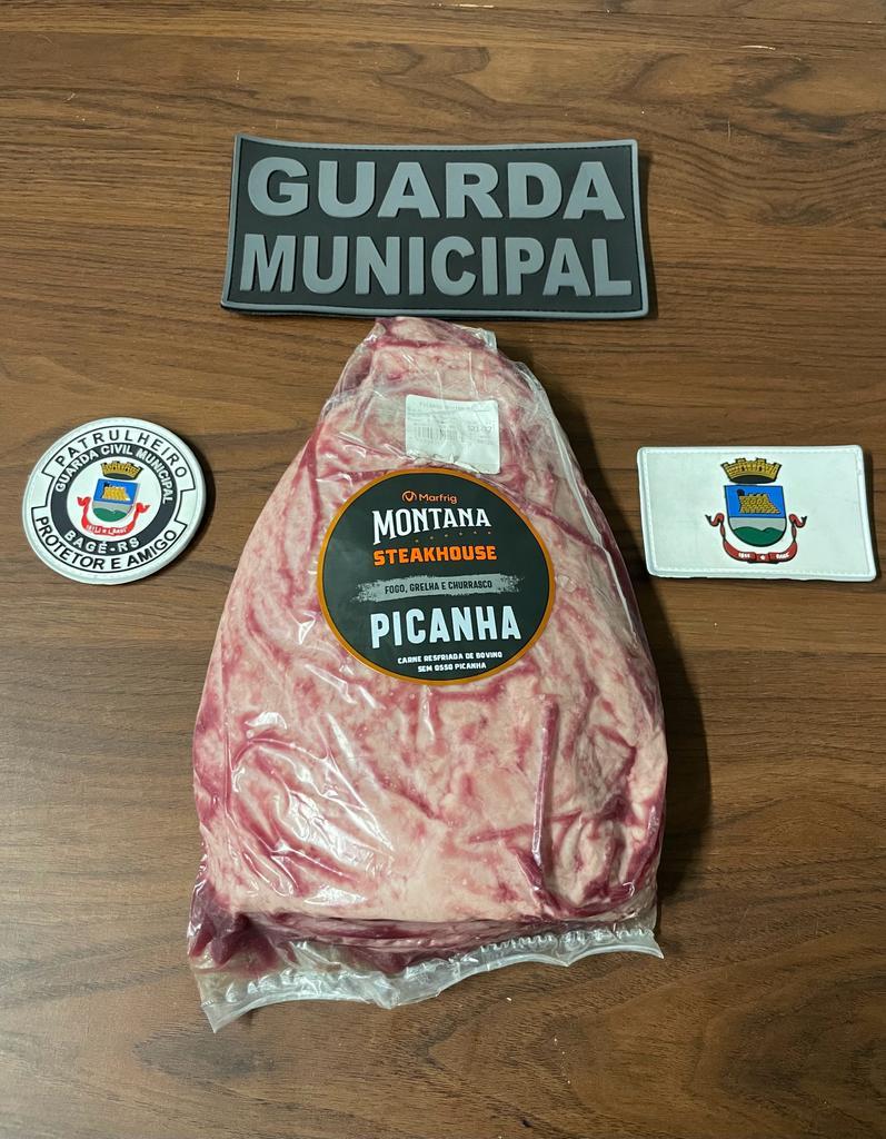 Homem é flagrado com 1kg de picanha dentro das calças