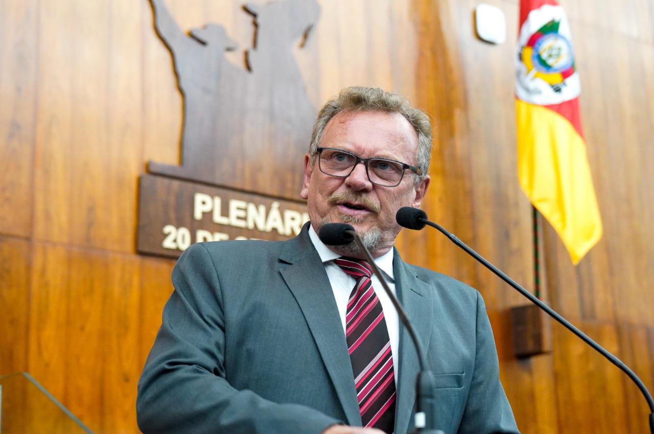 Mainardi anuncia R$ 2 milhões em emendas parlamentares para auxiliar atendimento aos afetados pelo temporal em Bagé