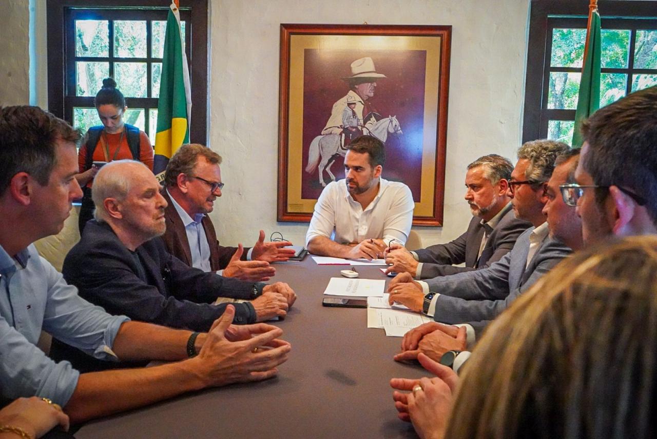 Reunião busca novos projetos de energia eólica e fábrica de peças para metade sul do RS