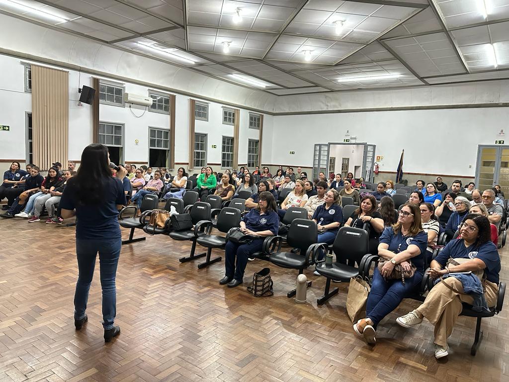 Reunião das Escolas Cívico-Militares presta conta para os pais