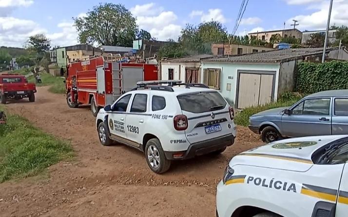 Indivíduo é acusado de atear fogo e residência