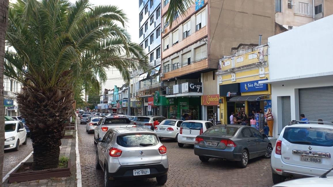 Após acordo entre Sindilojas e Sindicom, horas extras do período natalino poderão ser compensadas em folgas