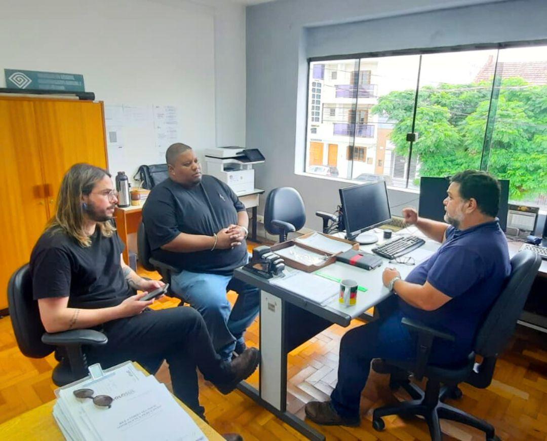 Reunião tratou sobre reforma da quadra da escola Luiz Mércio Teixeira