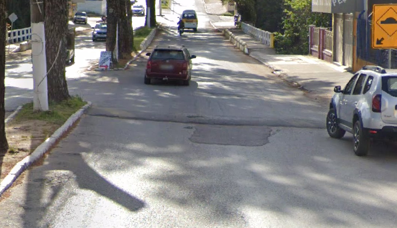 Quebra molas e lombadas devem seguir especificações do CONTRAN