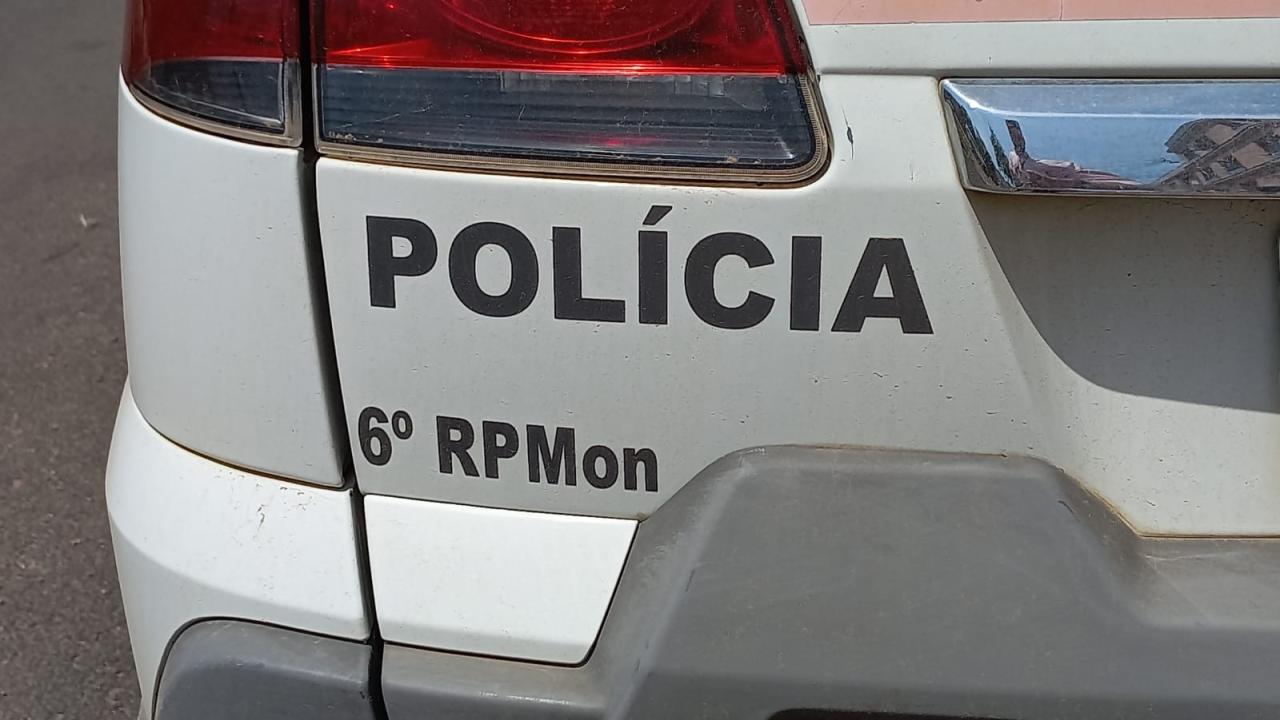 Moto furtada durante a madrugada é recuperada pela polícia